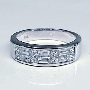 18kt 1.04ct G VS Princess and Baguettes Ring